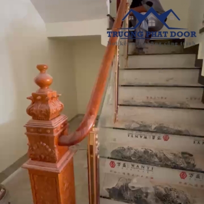 Cầu thang kính cường lực 10mm